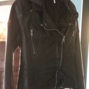 Women’s faux leather moto jacket, New with tags!